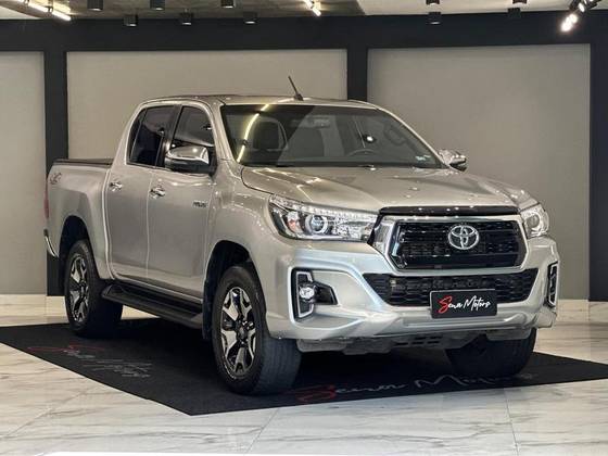 TOYOTA HILUX 2.8 SRX 4X4 CD 16V DIESEL 4P AUTOMÁTICO